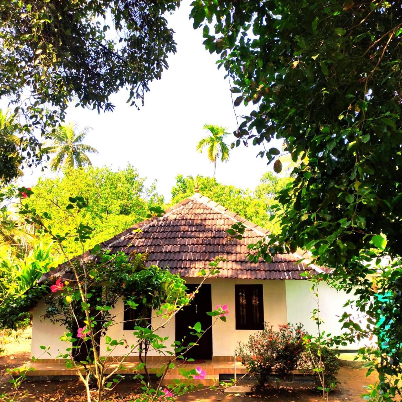 Munroe Inn Homestay Kollam Exterior foto