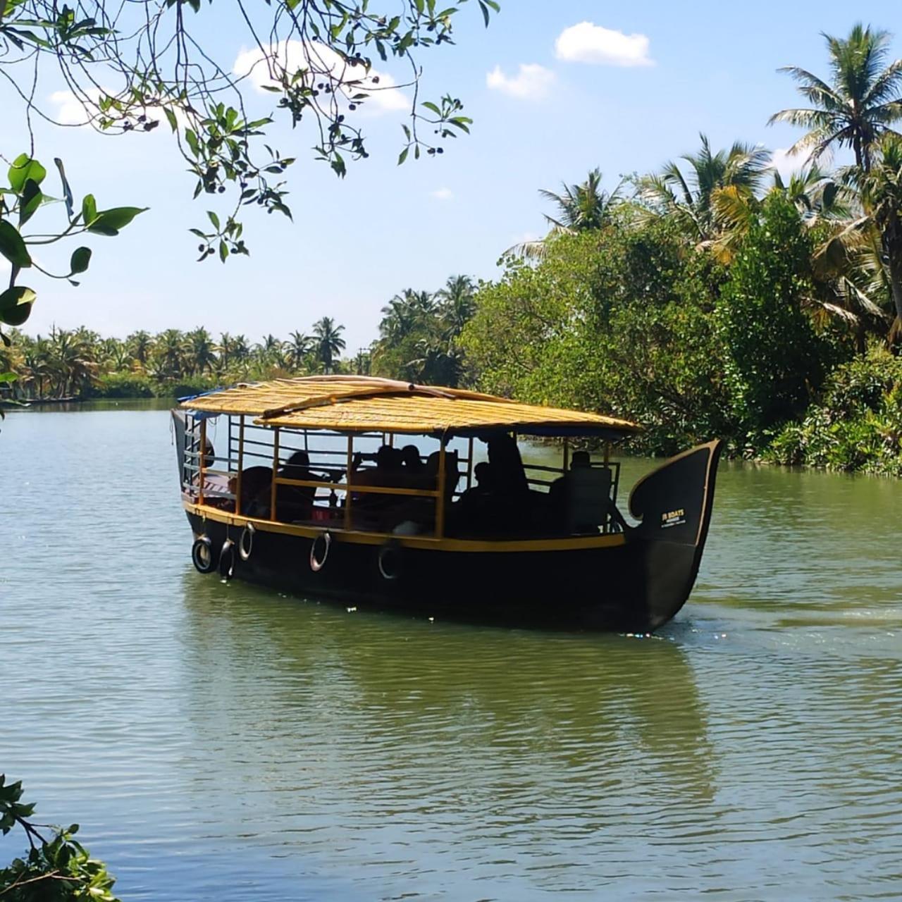 Munroe Inn Homestay Kollam Exterior foto
